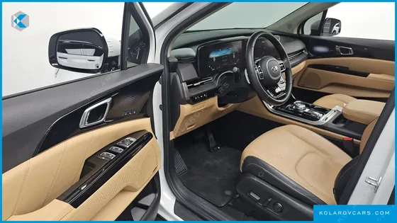 KIA CARNIVAL DIESEL 9-SEATER SIGNATURE