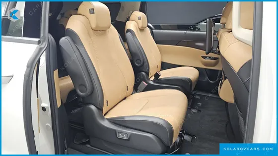 KIA CARNIVAL DIESEL 9-SEATER SIGNATURE