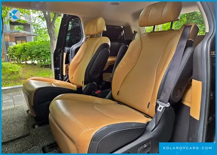 KIA CARNIVAL DIESEL 7-SEATER SIGNATURE