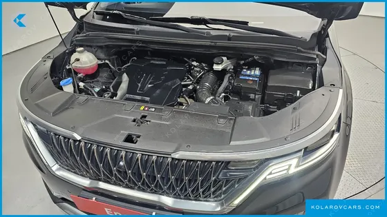 KIA CARNIVAL GASOLINE 7-SEATER SIGNATURE