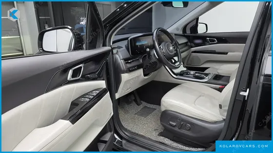 KIA CARNIVAL GASOLINE 7-SEATER SIGNATURE