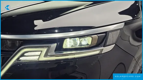 KIA CARNIVAL GASOLINE 7-SEATER SIGNATURE