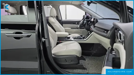 KIA CARNIVAL GASOLINE 7-SEATER SIGNATURE