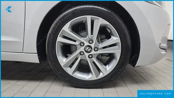 HYUNDAI ELANTRA (AVANTE) 1.6 GDI VALUE PLUS