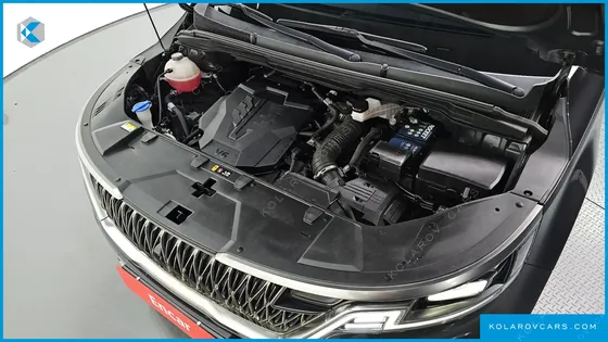 KIA CARNIVAL GASOLINE 7-SEATER SIGNATURE