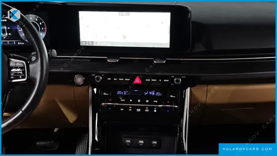 KIA CARNIVAL GASOLINE 7-SEATER SIGNATURE