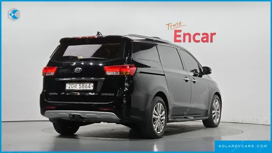 KIA CARNIVAL 7-SEATER LIMOUSINE