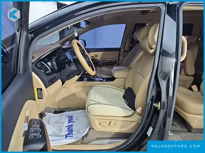 KIA CARNIVAL 9-SEATER HI-LIMOUSINE