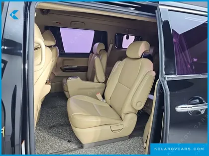 KIA CARNIVAL 9-SEATER HI-LIMOUSINE