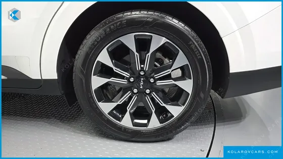 KIA CARNIVAL DIESEL 9-SEATER NOBLESSE