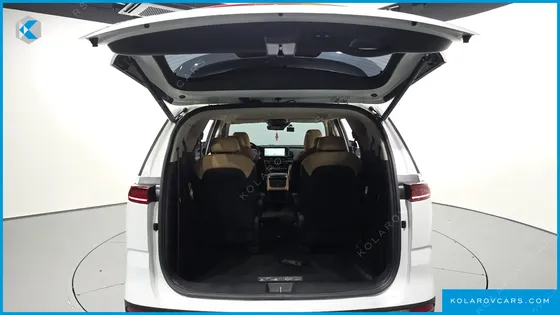 KIA CARNIVAL DIESEL 9-SEATER NOBLESSE