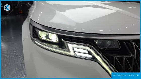 KIA CARNIVAL DIESEL 9-SEATER NOBLESSE