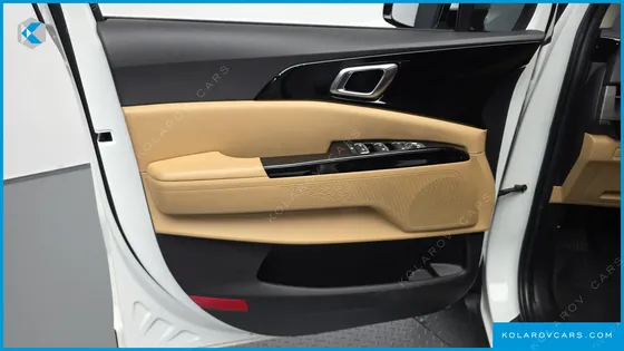 KIA CARNIVAL DIESEL 9-SEATER NOBLESSE