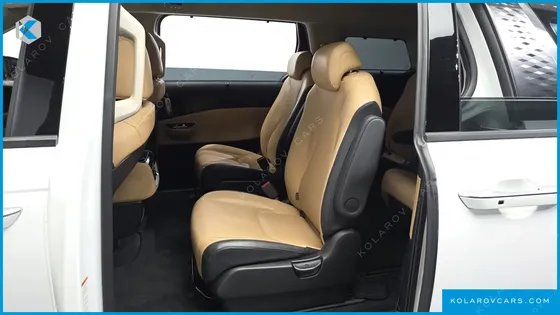 KIA CARNIVAL DIESEL 9-SEATER NOBLESSE