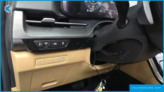 KIA CARNIVAL DIESEL 9-SEATER NOBLESSE