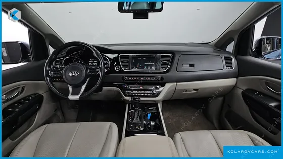 KIA CARNIVAL 7-SEATER LIMOUSINE