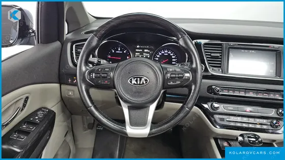 KIA CARNIVAL 7-SEATER LIMOUSINE
