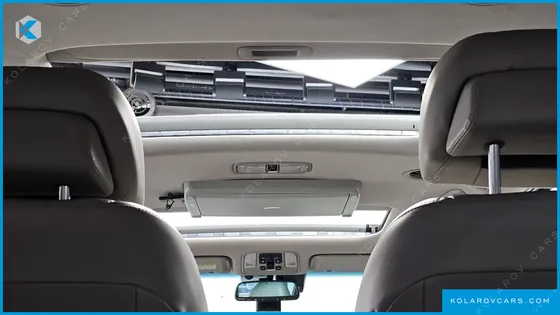 KIA CARNIVAL 7-SEATER LIMOUSINE