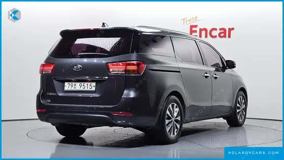 KIA CARNIVAL 11-SEATER NOBLESSE