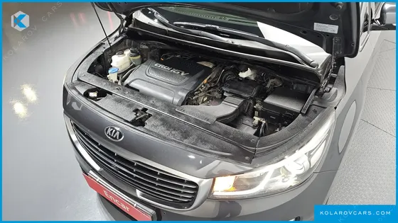 KIA CARNIVAL 11-SEATER NOBLESSE