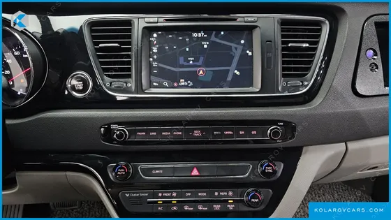 KIA CARNIVAL 11-SEATER NOBLESSE