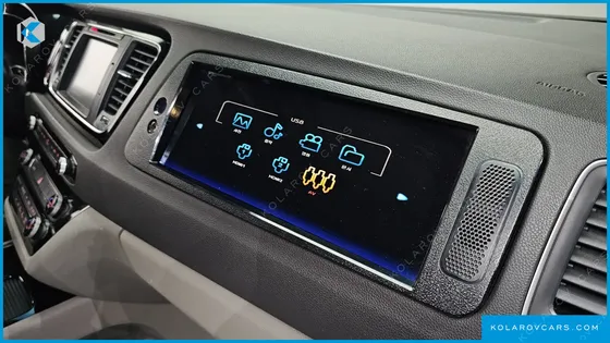 KIA CARNIVAL 11-SEATER NOBLESSE