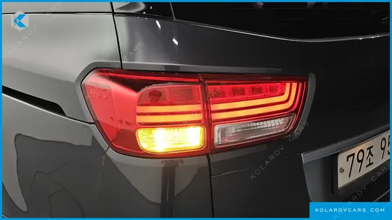 KIA CARNIVAL 11-SEATER NOBLESSE