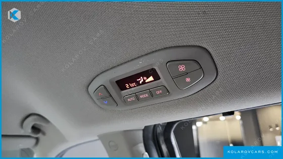 KIA CARNIVAL 11-SEATER NOBLESSE