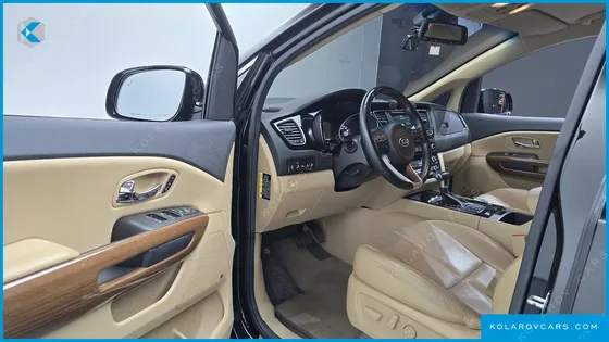 KIA CARNIVAL GASOLINE 9-SEATER HI-LIMOUSINE