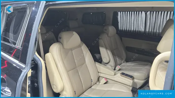 KIA CARNIVAL GASOLINE 9-SEATER HI-LIMOUSINE