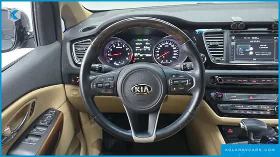 KIA CARNIVAL GASOLINE 9-SEATER HI-LIMOUSINE