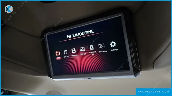 KIA CARNIVAL GASOLINE 9-SEATER HI-LIMOUSINE