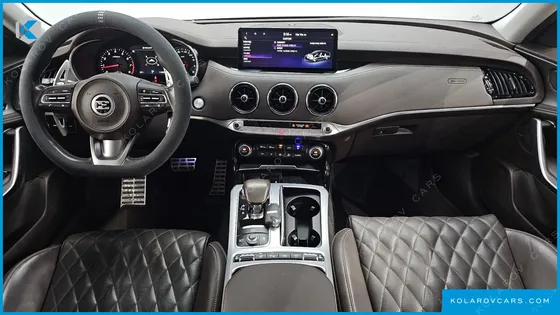 KIA STINGER 2.5 AWD MASTERS