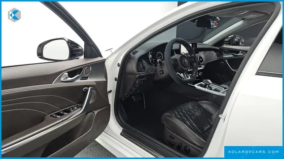 KIA STINGER 2.5 AWD MASTERS
