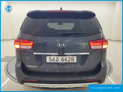 KIA CARNIVAL 9-SEATER PRESTIGE