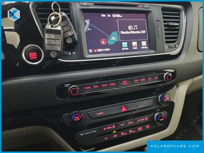 KIA CARNIVAL 9-SEATER PRESTIGE