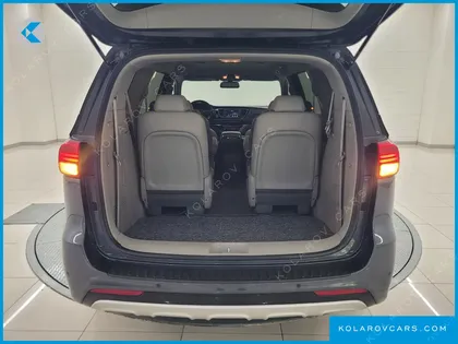 KIA CARNIVAL 9-SEATER PRESTIGE