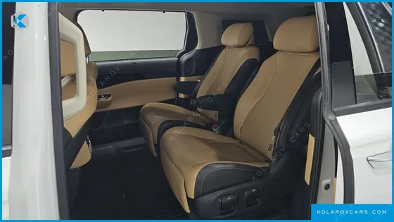 KIA CARNIVAL DIESEL 7-SEATER NOBLESSE