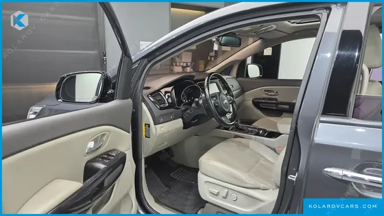 KIA CARNIVAL 9-SEATER PRESTIGE