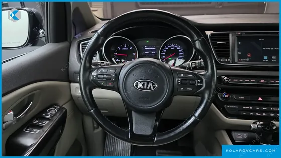 KIA CARNIVAL 9-SEATER PRESTIGE