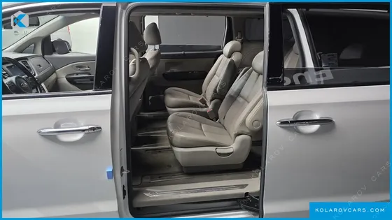 KIA CARNIVAL 9-SEATER NOBLESSE SPECIAL