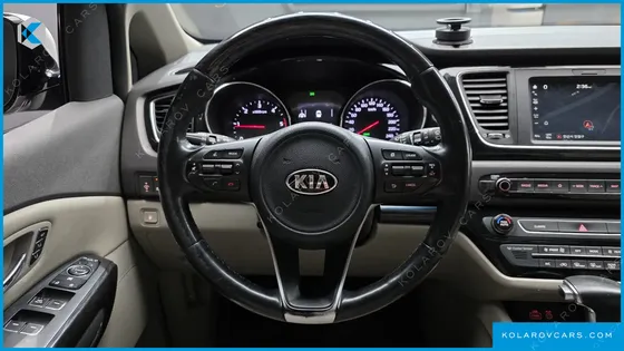 KIA CARNIVAL 9-SEATER NOBLESSE SPECIAL