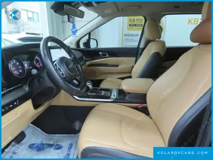 KIA CARNIVAL GASOLINE 9-SEATER PRESTIGE