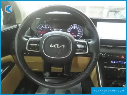 KIA CARNIVAL GASOLINE 9-SEATER PRESTIGE