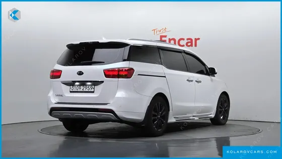KIA CARNIVAL 9-SEATER PRESTIGE