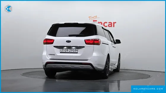 KIA CARNIVAL 9-SEATER PRESTIGE
