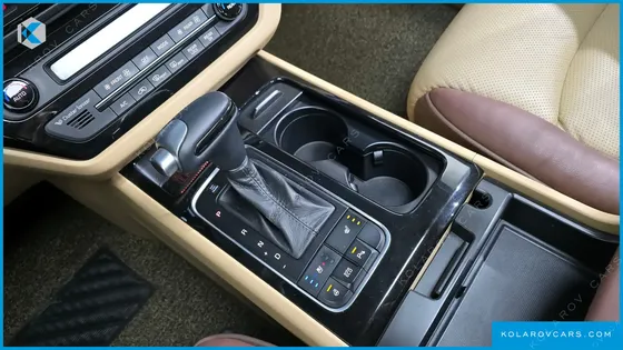 KIA CARNIVAL 9-SEATER PRESTIGE