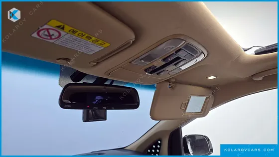KIA CARNIVAL 9-SEATER PRESTIGE