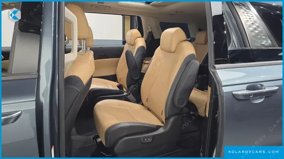 KIA CARNIVAL DIESEL 9-SEATER SIGNATURE