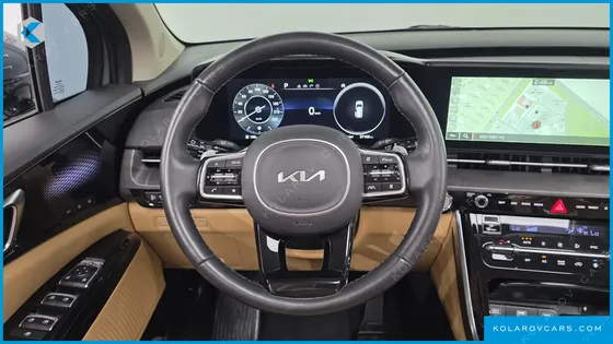 KIA CARNIVAL DIESEL 9-SEATER SIGNATURE